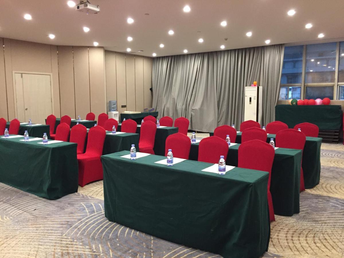Echarm International Hotel Canton Tower Pazhou Convention And Exhibition Center Lujiang Subway Metro Branch - Free Shuttle Bus To Canton Fair Complex During Canton Fair Period Zewnętrze zdjęcie